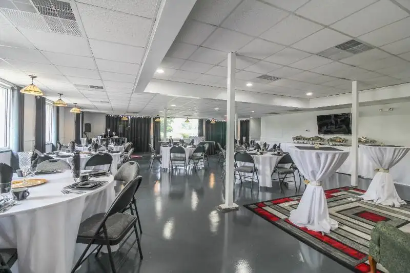 Turn-key Restaurant Building on 1.58 Acres with Ample Parking and Kitchen Facilities