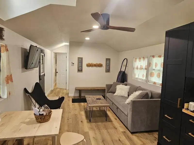 Unique Commercial Property with Airbnb Cabin Near Renfro Valley Music Barn