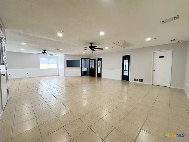 Investment Opportunity: Multi-unit Complex in Copperas Cove with Stable Tenants and Recent Updates
