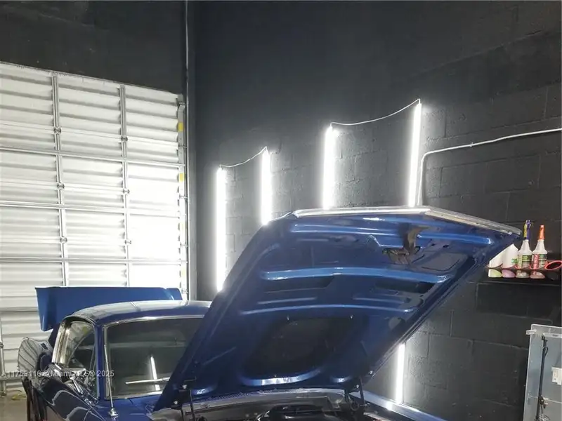 Established Auto Detailing Business with Expansion Potential in High Traffic Location