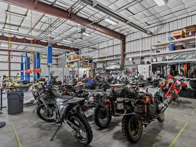 Versatile Commercial Space with Warehouse, Retail, and Mezzanine in Fruita, Co
