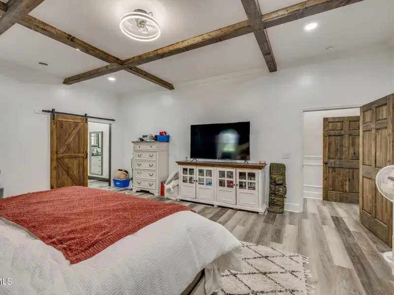 Custom Barndominium on 3 Acres with Pool and Income-generating Garage in Tennessee