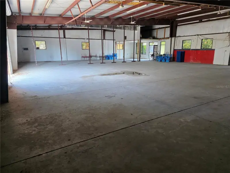 Versatile Commercial Space with Zoning for Office, Retail, and Light Industrial Near I-4