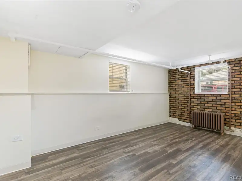 Investment Opportunity: 6-unit Property Near Rose Medical Center and 9th/colorado District