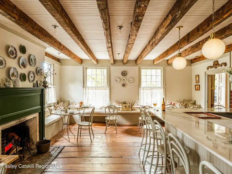 Historic Mixed-use Landmark in Kinderhook Village with Restaurant and Flexible Suites