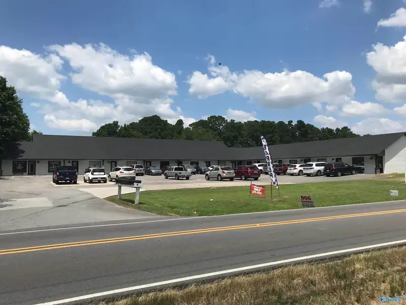 Versatile 1,100 Sq Ft Space on Capshaw Road Near Research Park and Highways