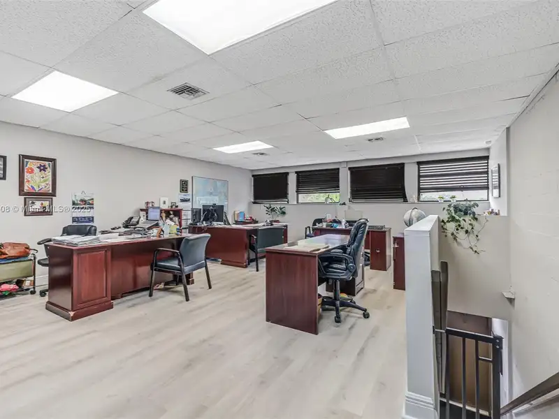Office Warehouse with Dedicated Space in Kendall Park Commercial Area
