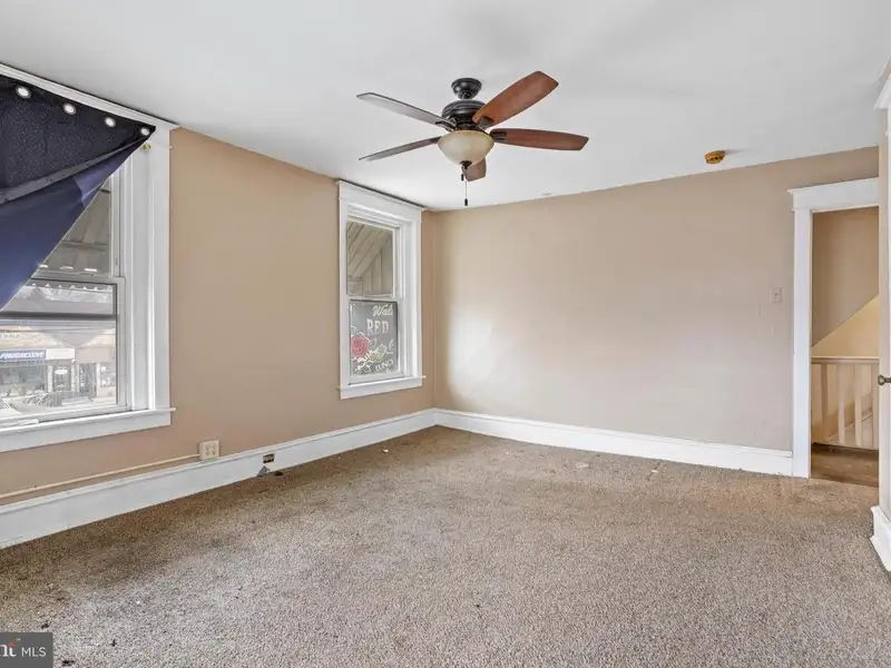 Standalone Commercial Building with Apartment on Macdade Boulevard