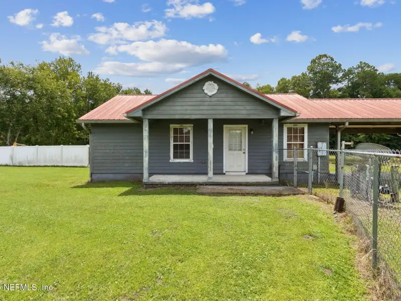 5.04-acre Mixed-use Parcel with Home and Shop in Nassau County