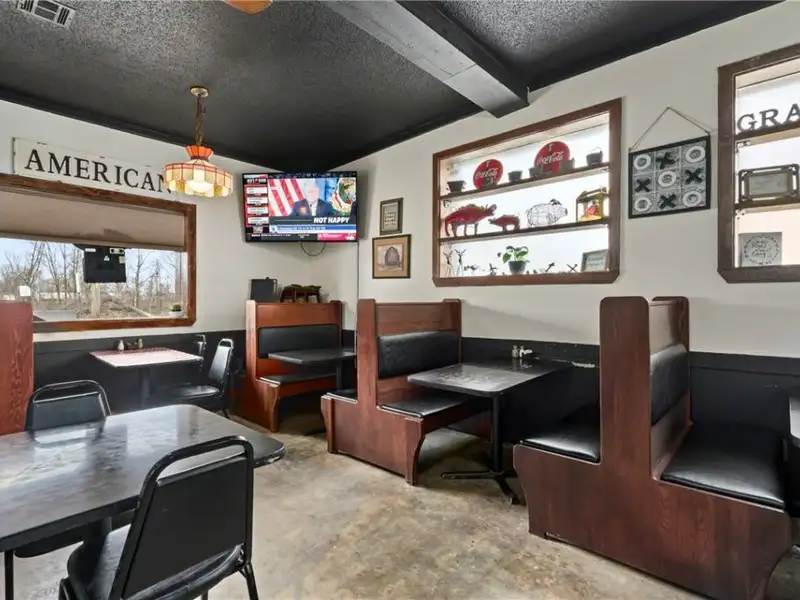Turnkey Restaurant Opportunity in Prime Business Location