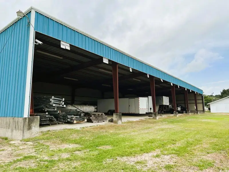 Commercial Property with Office and Warehouse on 1.5 Acres in Andrews, Sc