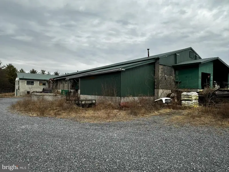 Historic Commercial Building on 2.4 Acres Near C&o Canal, Ideal for Restaurant or Brewery