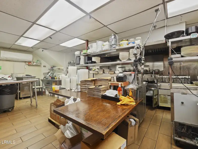 Remodeled Mid-island Restaurant with New Equipment and Outdoor Dining Area