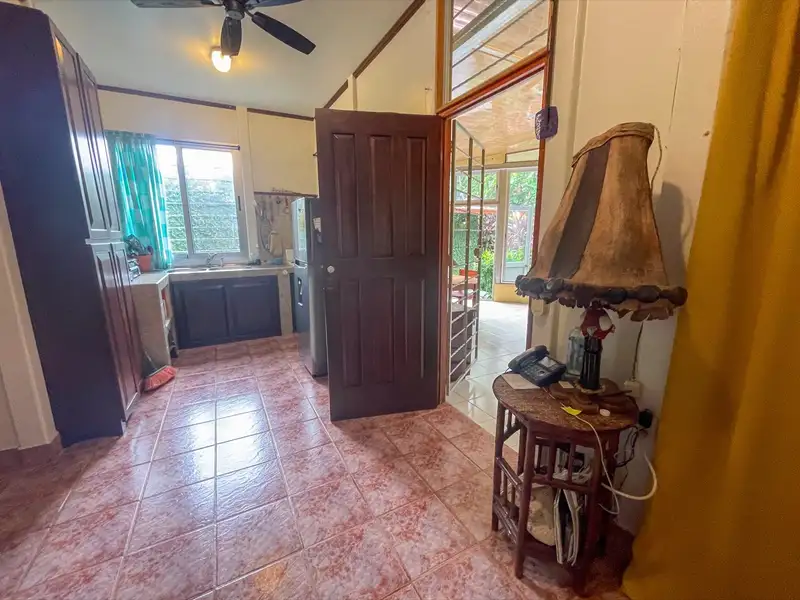 One-bedroom Home with Expansion Potential in Central Ojochal, Costa Rica