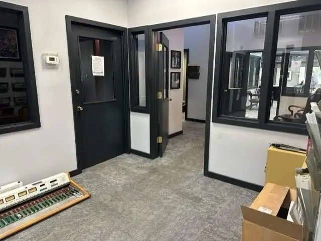 Versatile Commercial Property with Office Space Near I-75 in Valdosta's Business Hub