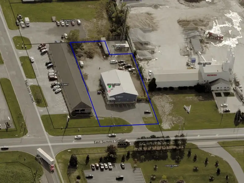 Versatile Warehouse Property in High-visibility Crown Point Location, 4,800 Sf on 0.87 Acres