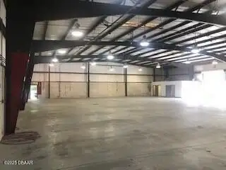 9,375 Sf Warehouse with Office, A/c Restrooms, and 18ft Clear Height