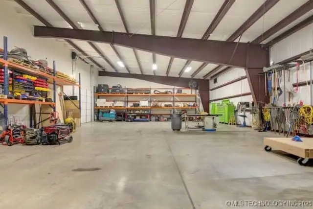 Modern Office/warehouse for Lease in Commercial General Zone - 22,080 Sf Total Space