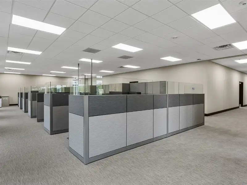 Versatile Office Building with Dual Tenant Configuration in Prime Location