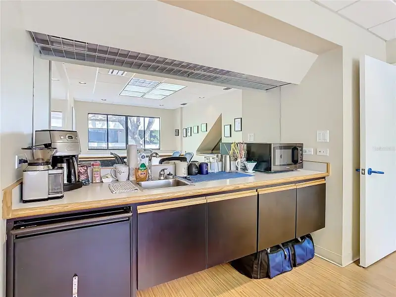 Prime 1,472 Sq. Ft. Office Condo on Busy Tampa Road with Conference Room