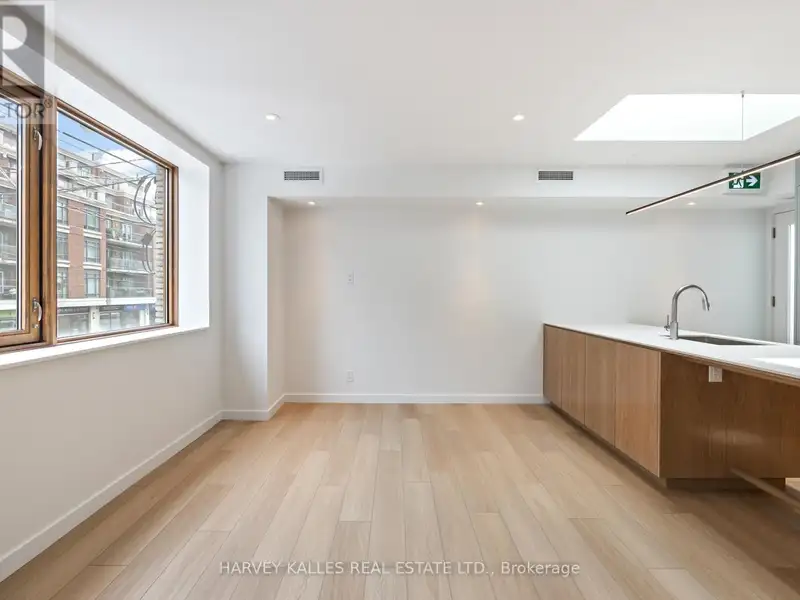Modern Two Bedroom Suite in Bedford Park with High-end Finishes and Great Amenities