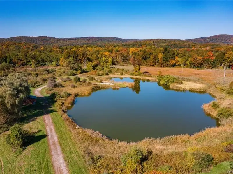 558+ Acre Parcel in Pawling, Ny – Ideal for Residential or Commercial Development