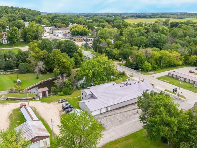 Mixed-use Commercial Property with Bowling Alley, Bar, Restaurant, and Apartments in Poy Sippi