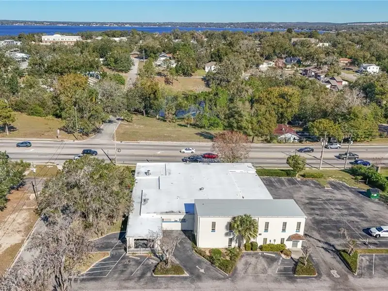 Medical Office Building for Sale in Prime Clermont Location with Ample Parking