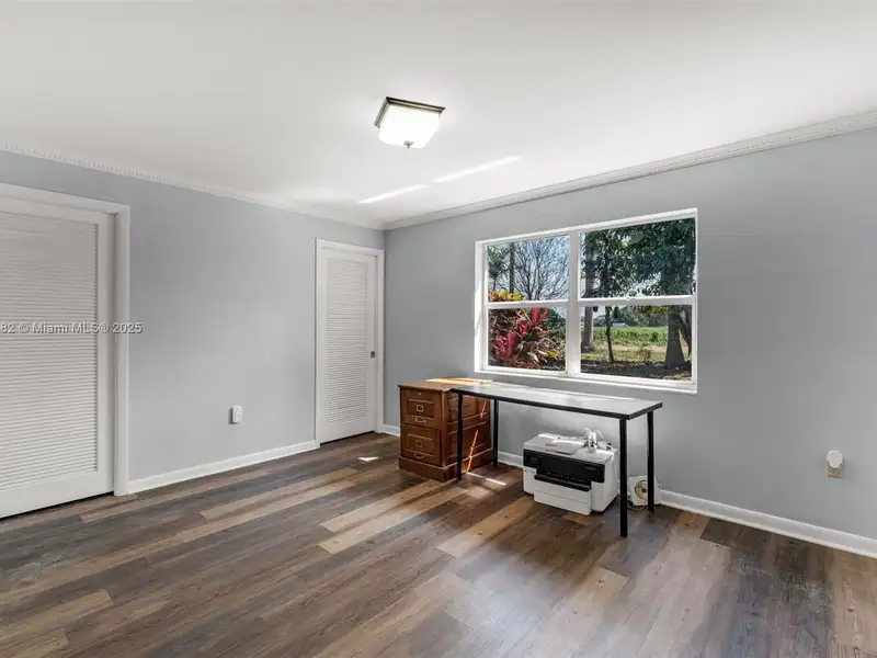 Remodeled 5-bedroom Home on 1 Acre in Redlands Near National Parks