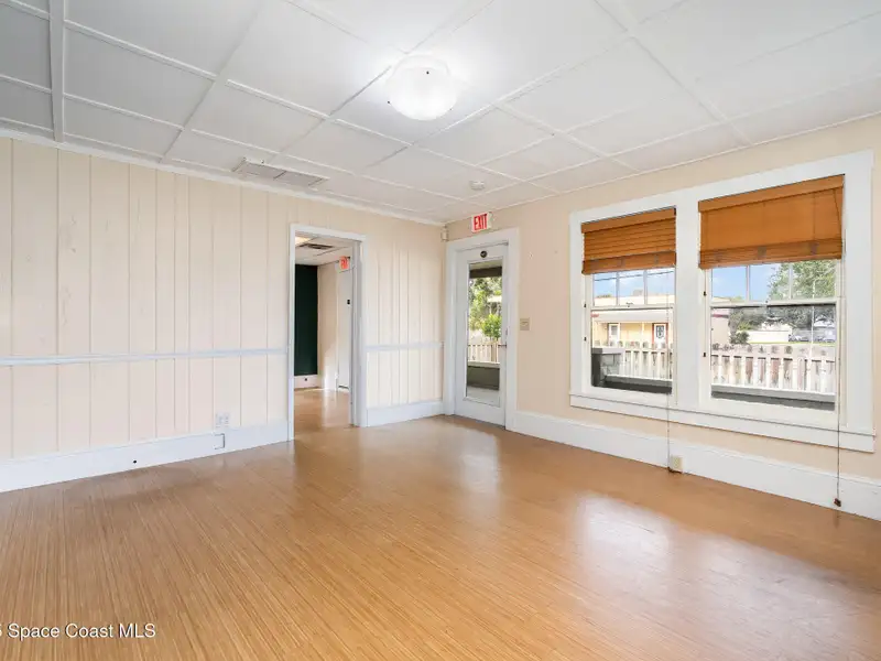 Versatile 1,092 Sq. Ft. Commercial Building Near Cocoa Village with Ample Parking
