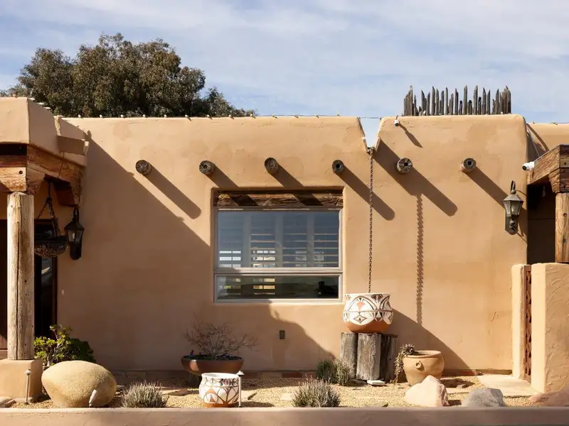 Luxury Estate with Stunning Views, Pool, Wine Cellar, and Extensive Amenities in Friant