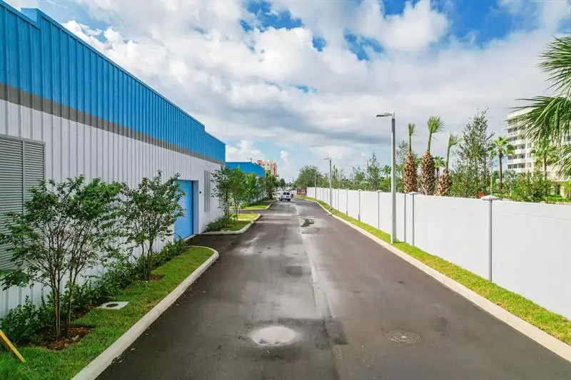 10,000 Sq Ft Warehouse Space for Lease in Pompano Beach, B-4 Commercial Zoning
