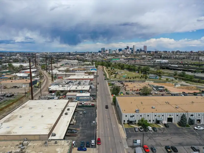 Centrally Located Multi-tenant Flex/warehouse Property in Denver, Colorado