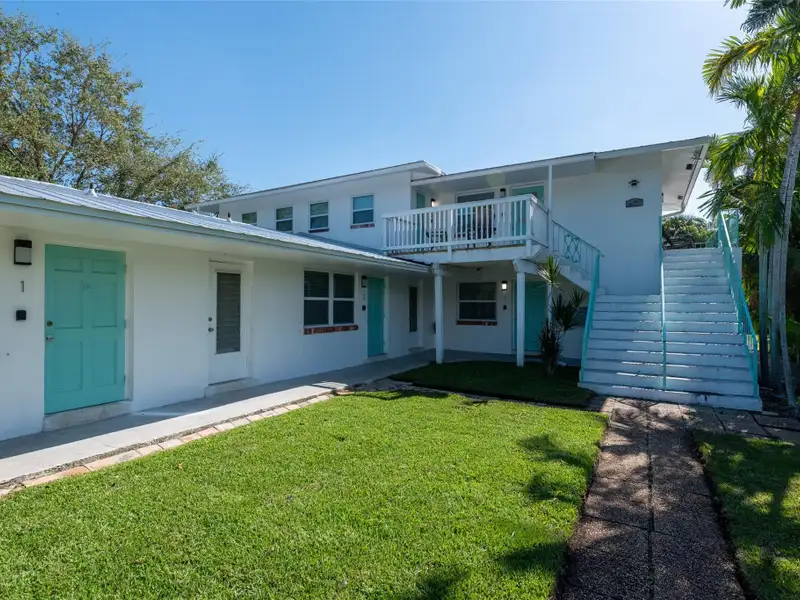 Turnkey 6-unit Airbnb Property in Prime Wilton Manors - Fully Renovated and Furnished