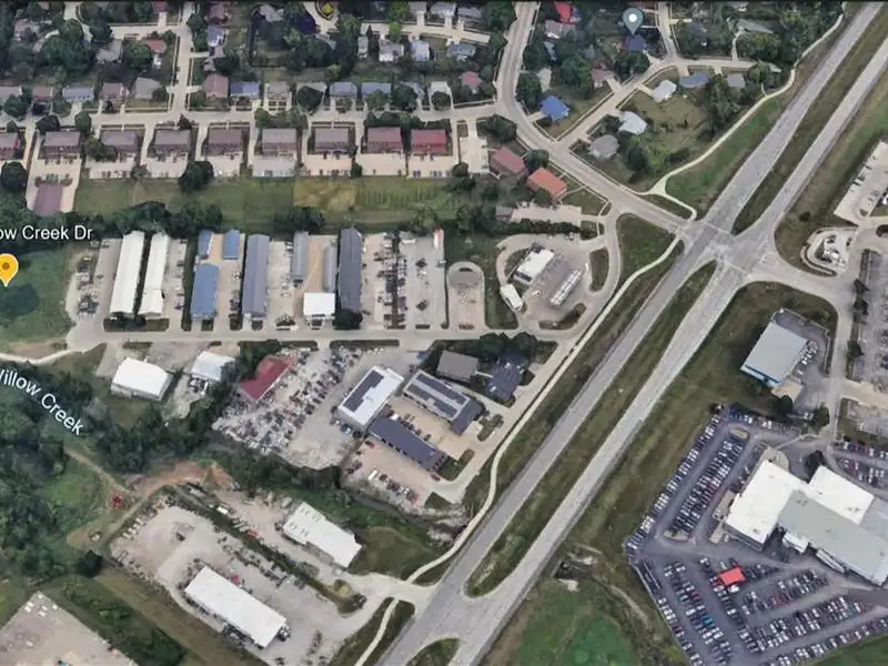 Flexible Warehouse Suites for Lease Near Highway 1 and I-380, Available July
