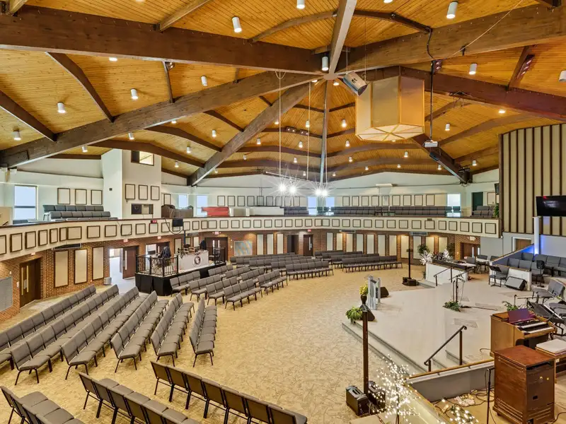 Multi-use Church Property with School and Daycare Facilities in Prime Location