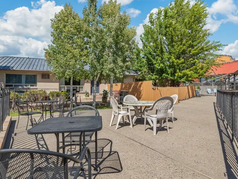 Investment Opportunity: Four Suite B&b in Montrose, Colorado with 7.2% Projected Cap Rate