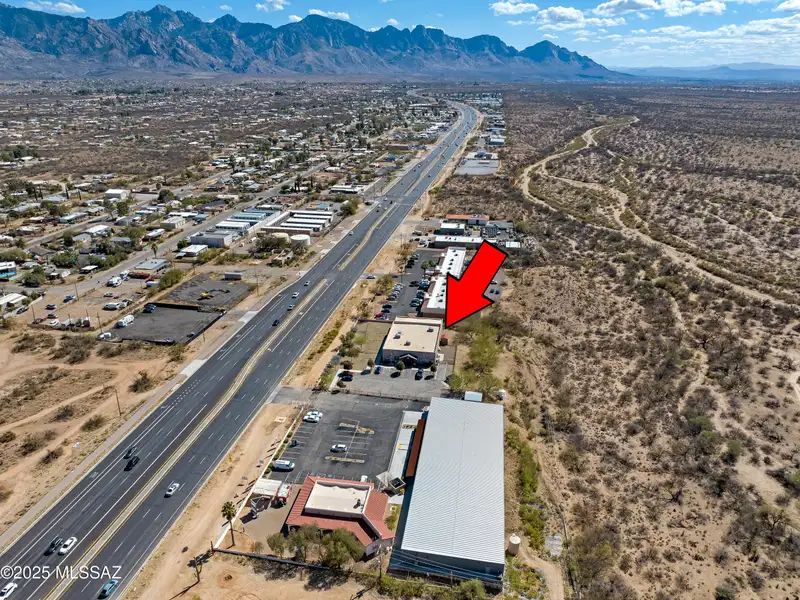 Commercial Investment Property with Long-term Tenant in Oro Valley/catalina Corridor