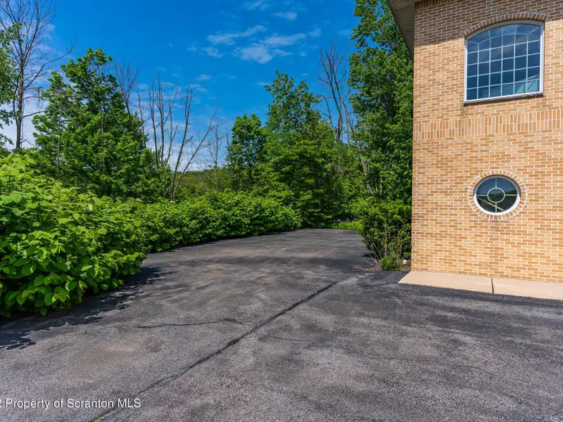 Commercial Lease Opportunity in High Traffic Location, Clarks Summit