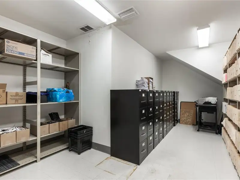 Commercial Investment Property in Gainesville, Fl with Long-term Tenant and Expansion Lot