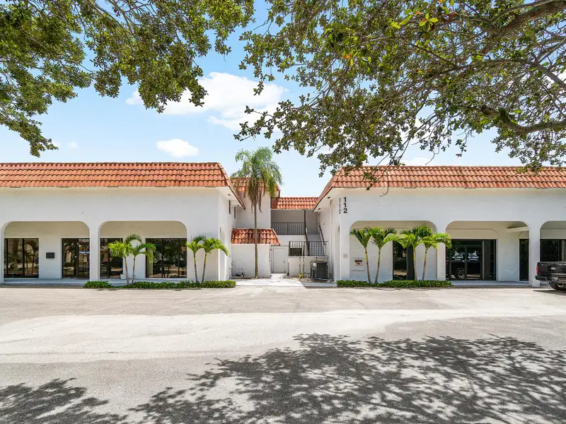Mixed-use Office Building Investment Opportunity in Jupiter, Fl