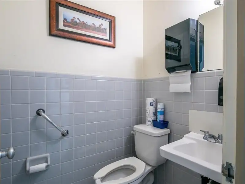 Prime Clermont 2-story Medical Office Building with High Visibility and Ample Parking