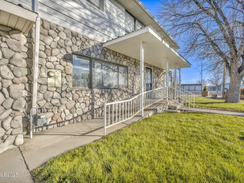 Mixed-use Property on Main Street in Yerington, Nv with Rental and Business Potential