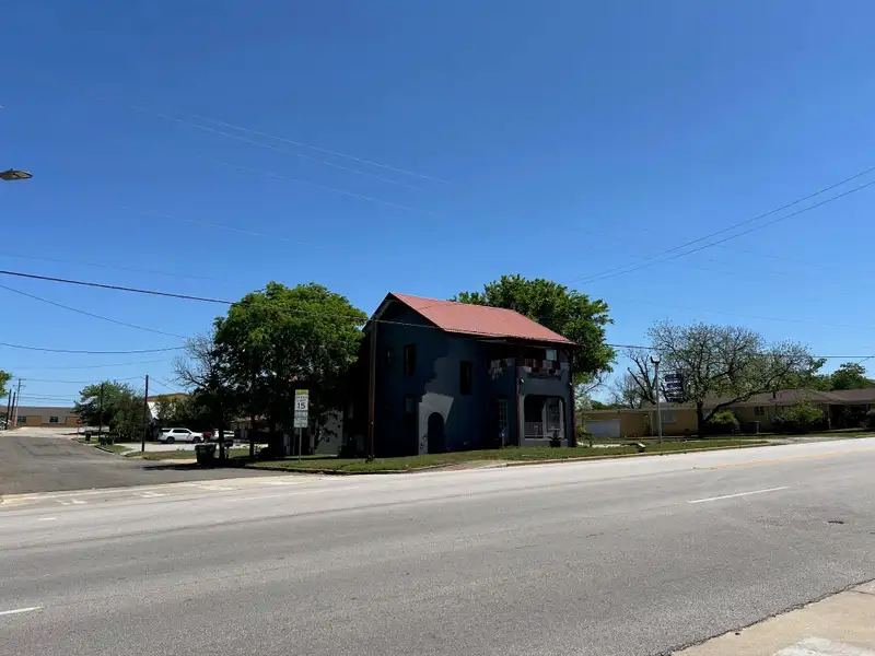 Historic Two-story Commercial Building with Garage Loft Apartment in Prime Location