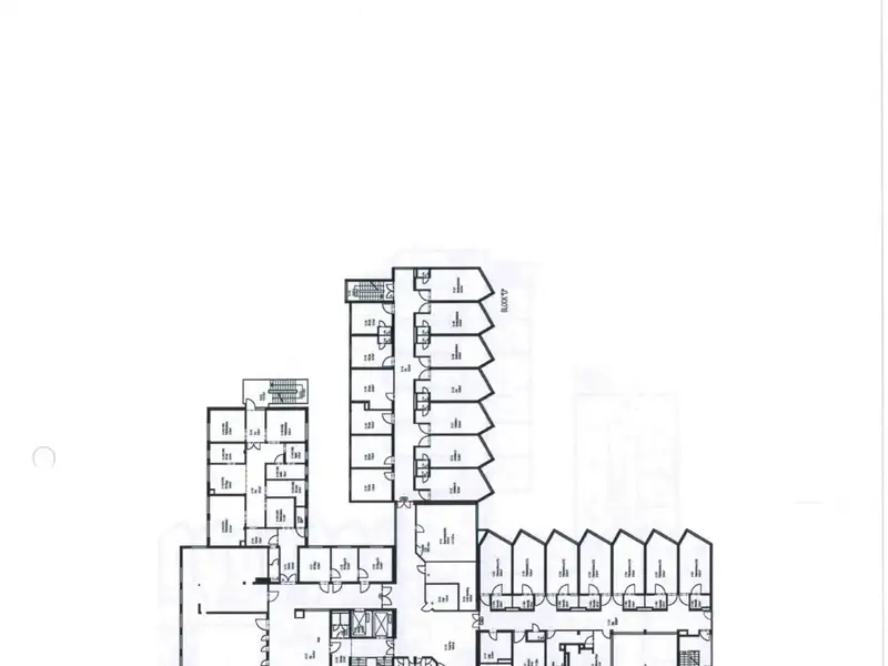 Spacious Commercial Property with Multiple Buildings on 26,913 M² in Prime Location