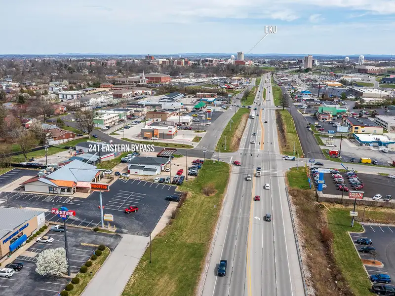 Former Hooters Restaurant Space in High-traffic Richmond, Ky Commercial Corridor