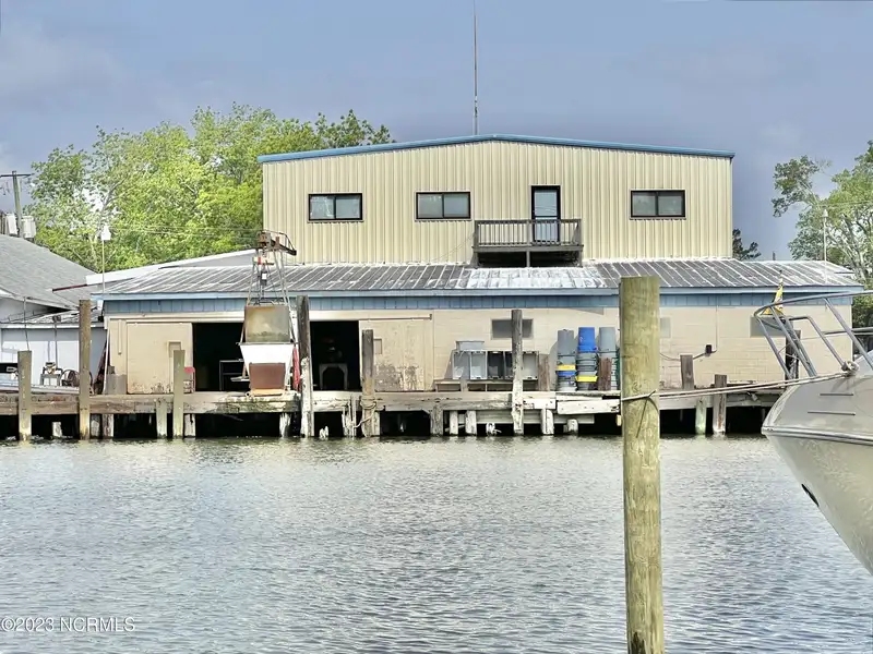 Prime Waterfront Mu-1 Development Opportunity in Historic Oriental, Nc with Deepwater Dockage