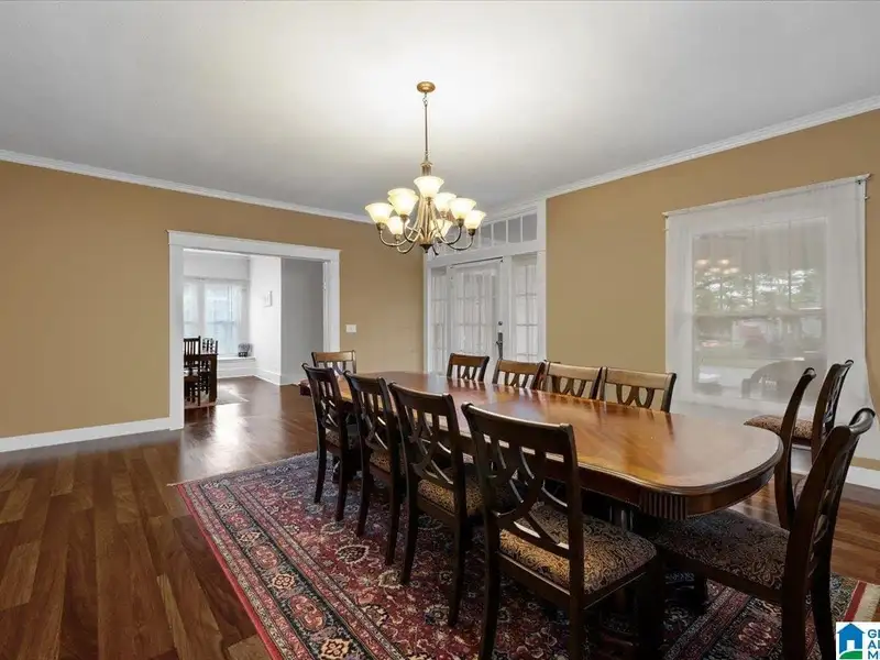 Renovated B-3 Zoned Home in High Traffic Area, Ideal for Air B&b or Event Rentals