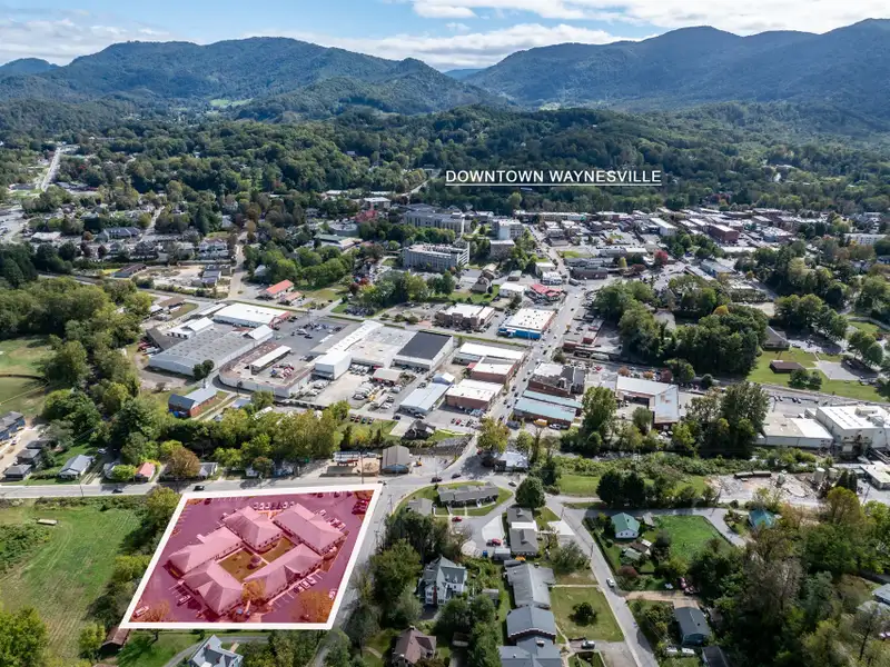 Fully Leased Business Park in Prime Waynesville Location with Ample Parking and Modern Amenities