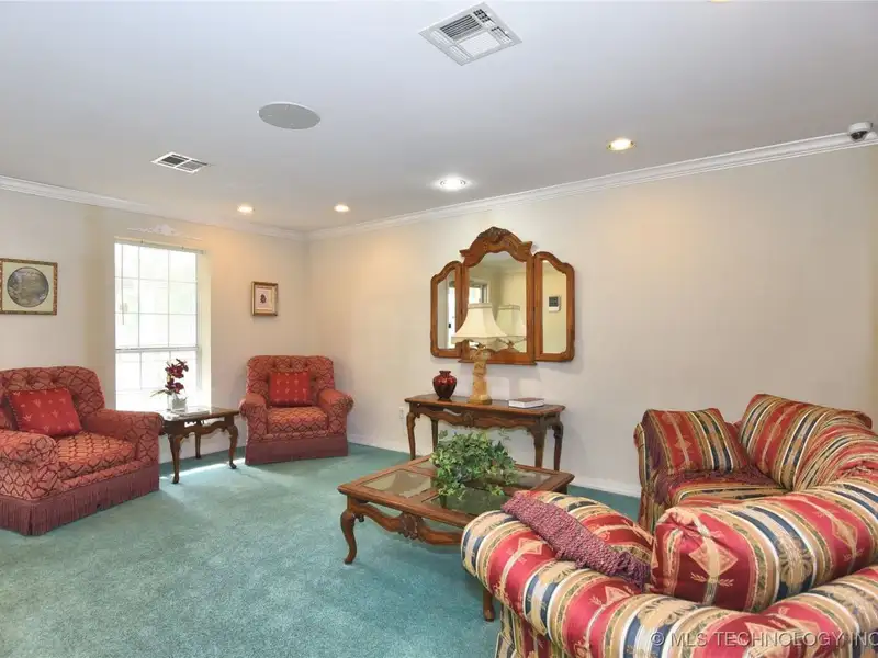 Live-work Property: 2000 Sq. Ft. Office Building with House on 1.25 Acres